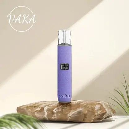 VAKA 真皮一代通用主機 ｜ 皮質點綴展現優雅品味 ｜ 精緻皮革工藝賦予溫和喉韻與紮實霧感回饋